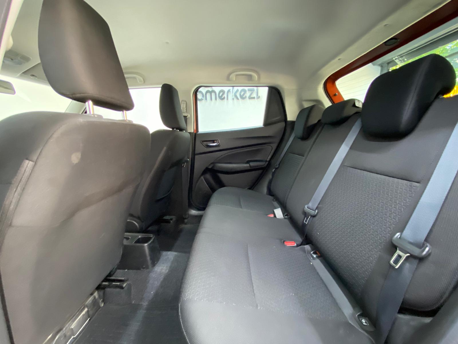SUZUKI SWIFT 21